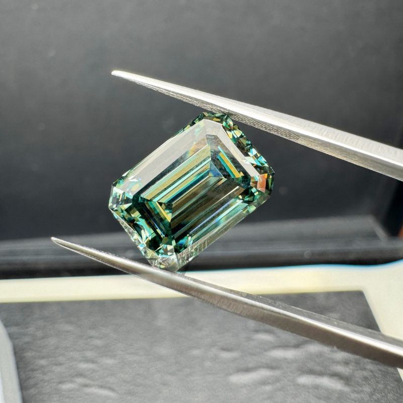 Gra Certificate Loose Moissanite Stone - 2캐럿, 8mm, 에메랄드 컷, VVS1 등급의