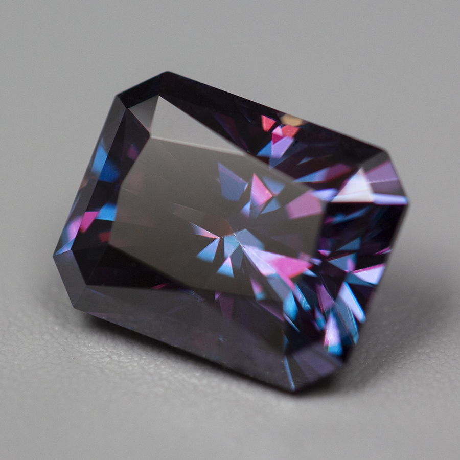 로얄 퍼플 컬러 라디언트 컷 모이사나이트 스톤 GRA  - Gra Certificate Loose Moissanite Stone 리뷰 및 가격