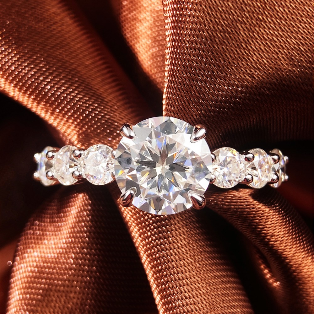 여성용 2캐럿 풀 모이사나이트 약혼 반지 D 컬러 VV - Moissanite Engagement Ring 2 Carat D Vvs1 리뷰 및 가격