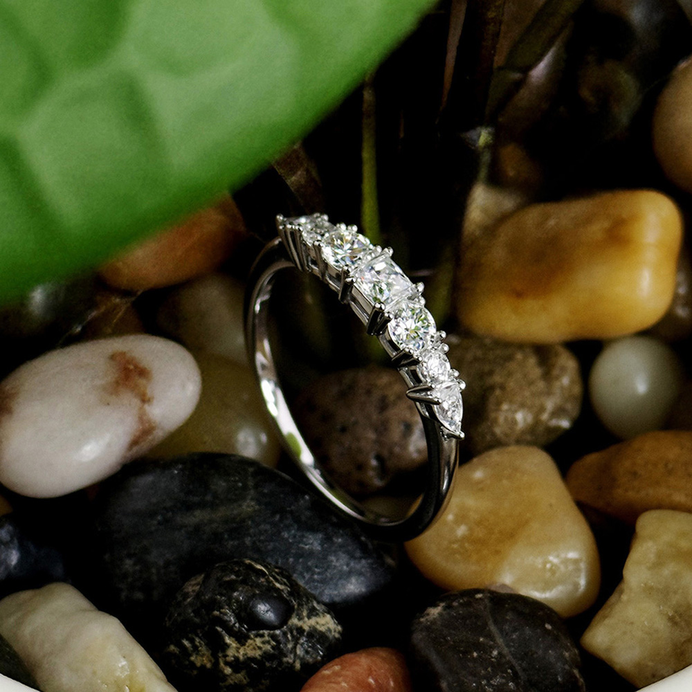 세레니티 프린세스 컷 모이사나이트 반지 여성용 선물 S - Moissanite Eternity Band Ring Stackable 리뷰 및 가격