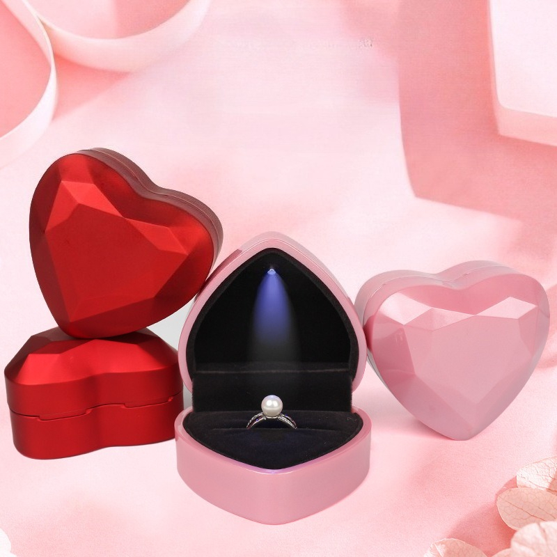 창의적인 반지 상자 하트 모양 LED 조명 보석 상자  - Velvet Ring Box Led Light Proposal 리뷰 및 가격