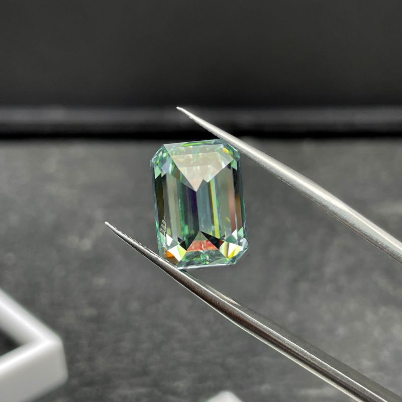 2캐럿, 8mm, 에메랄드 컷, VVS1 등급의 모이사 - Gra Certificate Loose Moissanite Stone 리뷰 및 가격