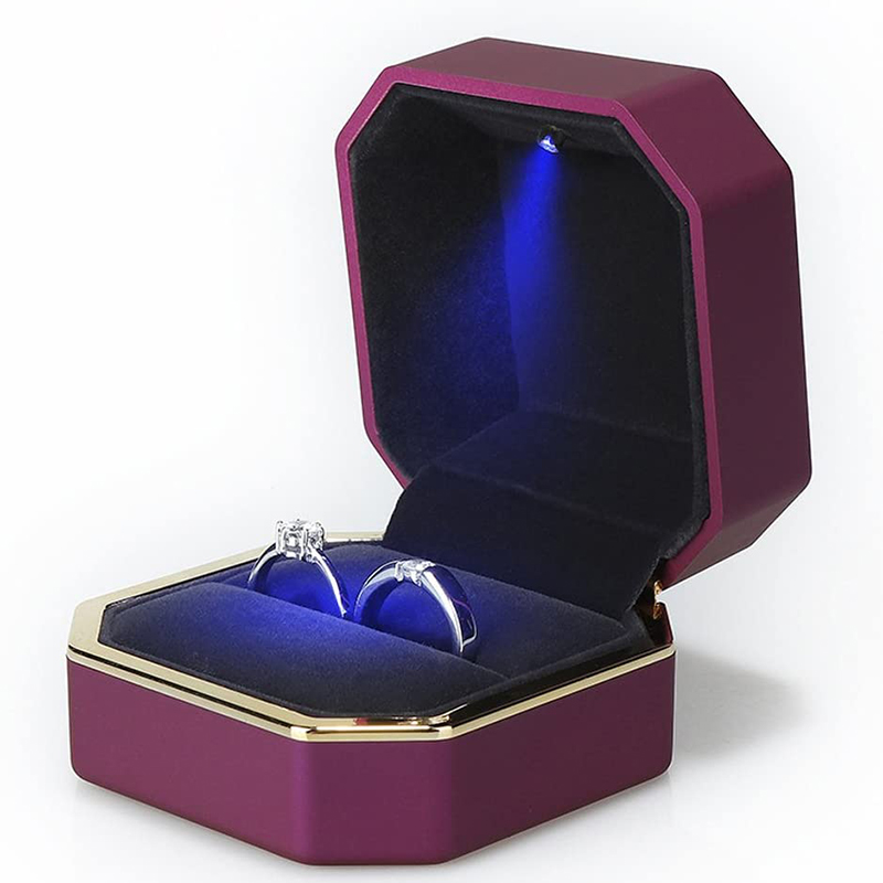 LED 조명이 있는 고급 벨벳 고무 소재의 반지/목걸이 - Velvet Ring Box Led Light Proposal 리뷰 및 가격