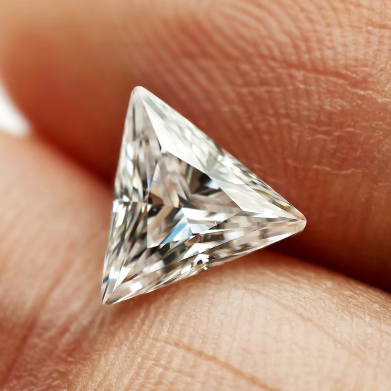 새로운 화이트 삼각형 컷 모이사나이트 루즈 스톤 0.3 - Gra Certificate Loose Moissanite Stone 리뷰 및 가격